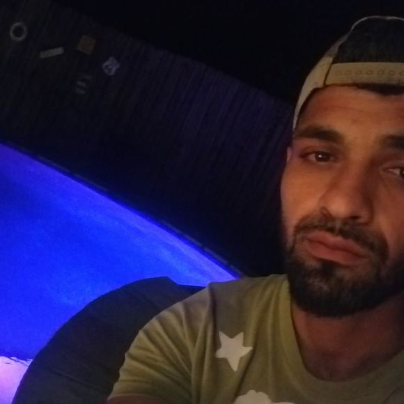 Meet your Posher, Ceasr - Picture 1 of 1